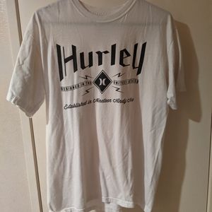 Tee shirt